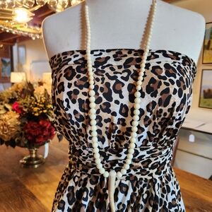Beige & Black Beaded Necklace